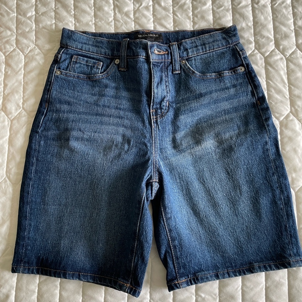 Banana Republic High Rise Shorts​​